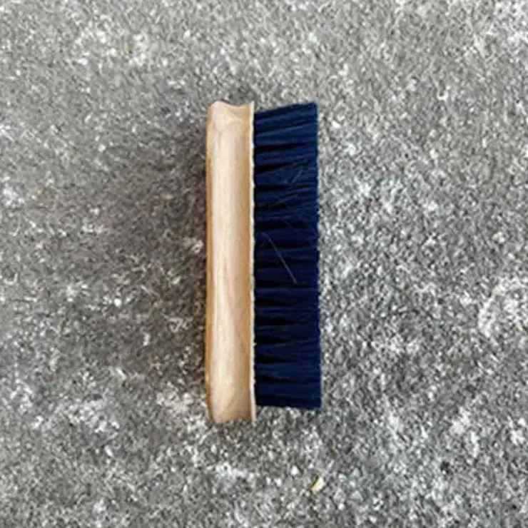 Cheval Energy - Les Equipements Cheval Energy Brosse de Tête Cheval Nylon et Bois